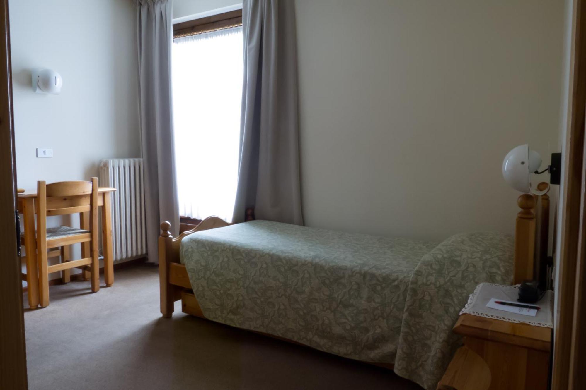 Hotel Valdotain Villeneuve Kültér fotó