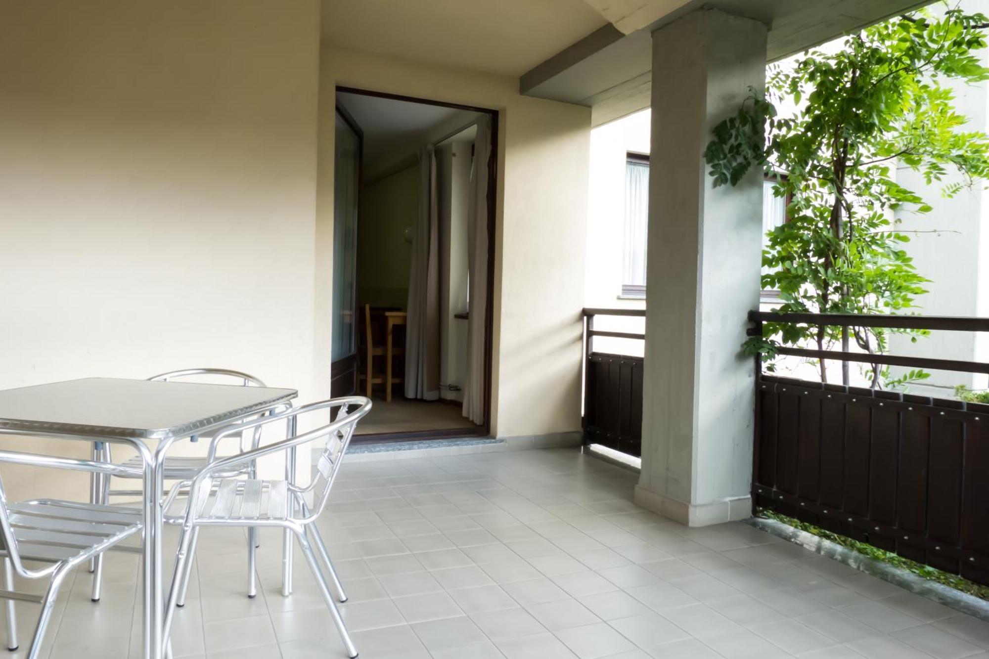 Hotel Valdotain Villeneuve Kültér fotó