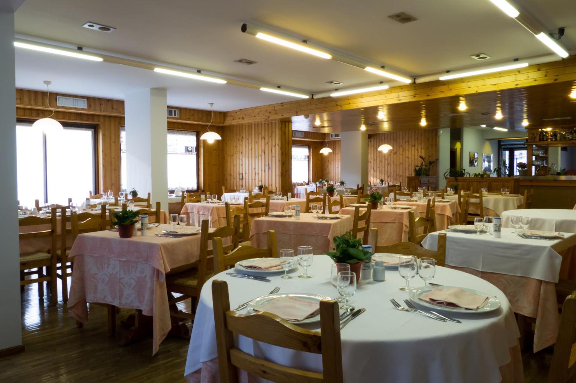 Hotel Valdotain Villeneuve Kültér fotó