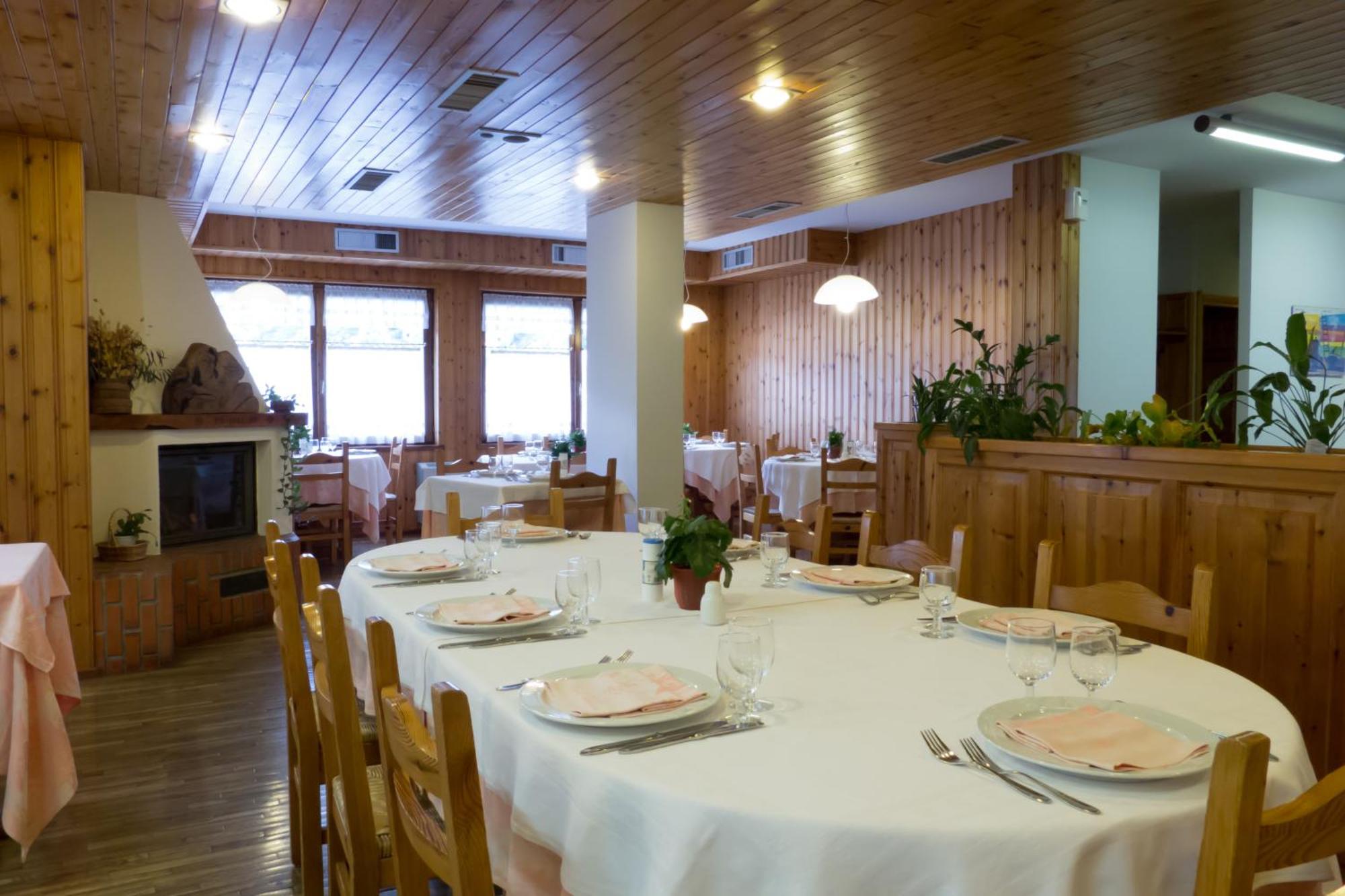 Hotel Valdotain Villeneuve Kültér fotó