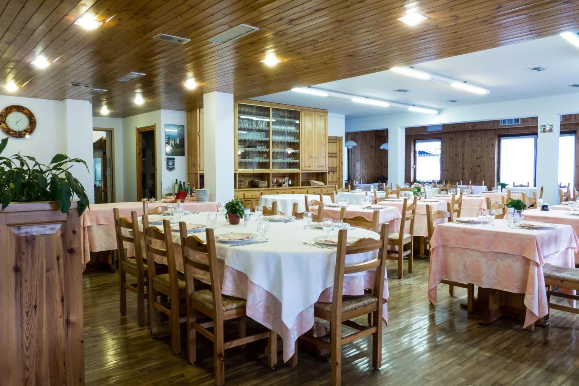 Hotel Valdotain Villeneuve Kültér fotó