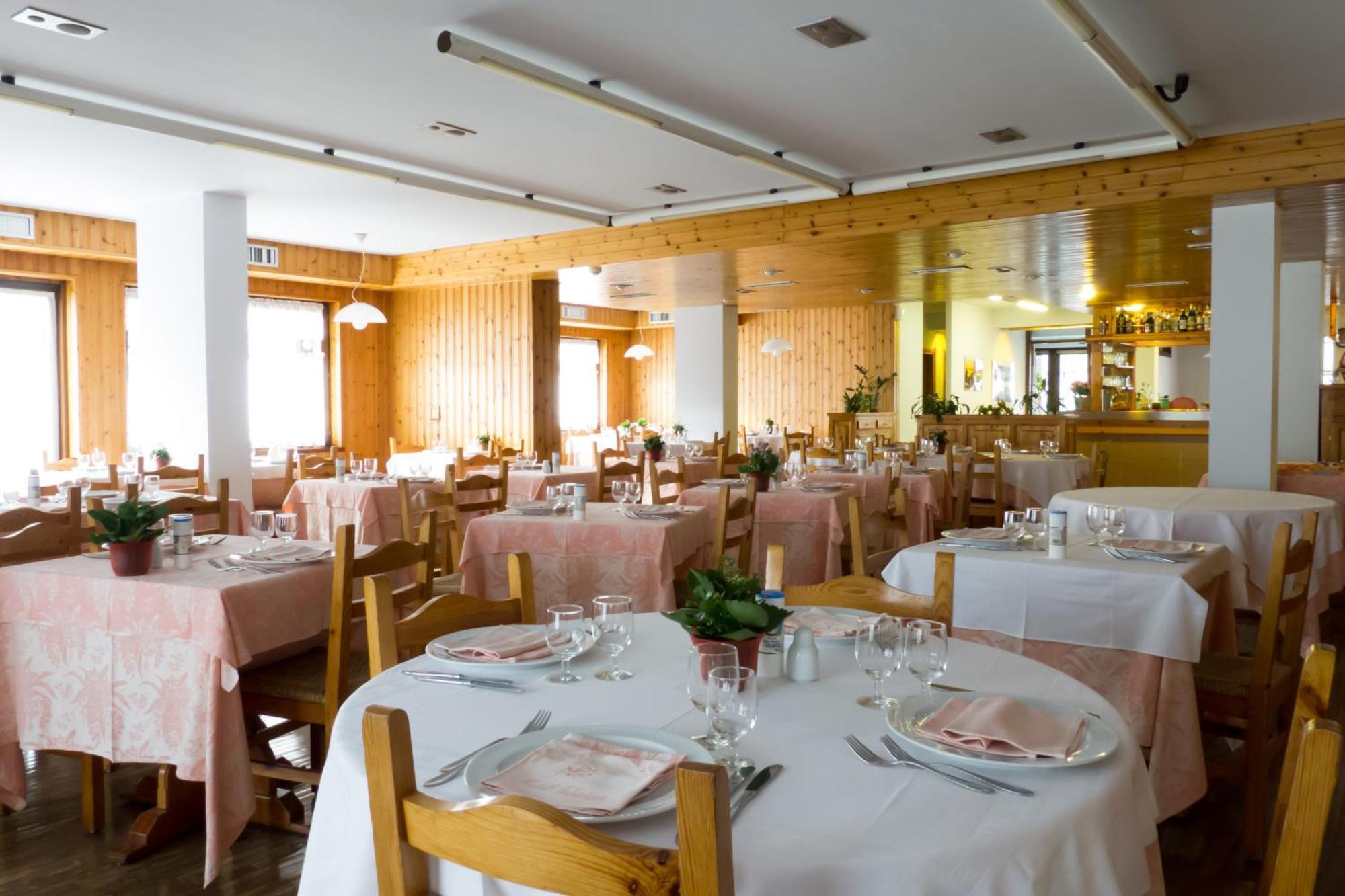 Hotel Valdotain Villeneuve Kültér fotó