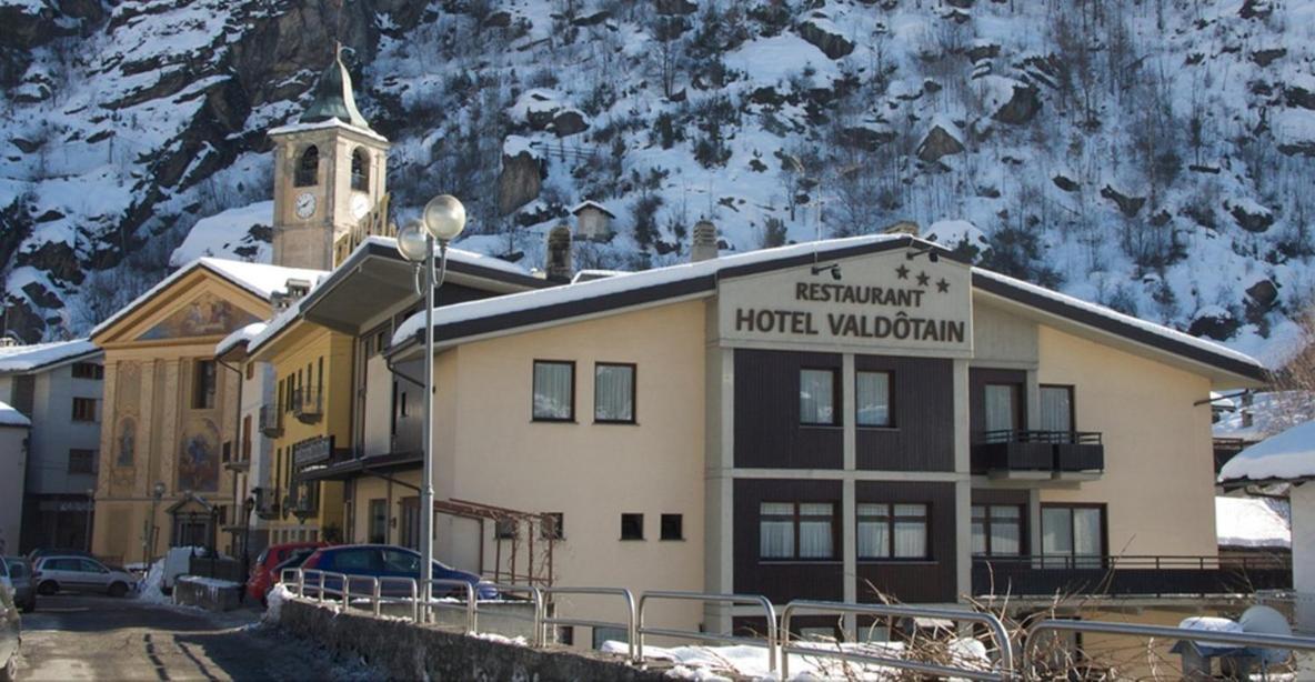 Hotel Valdotain Villeneuve Kültér fotó