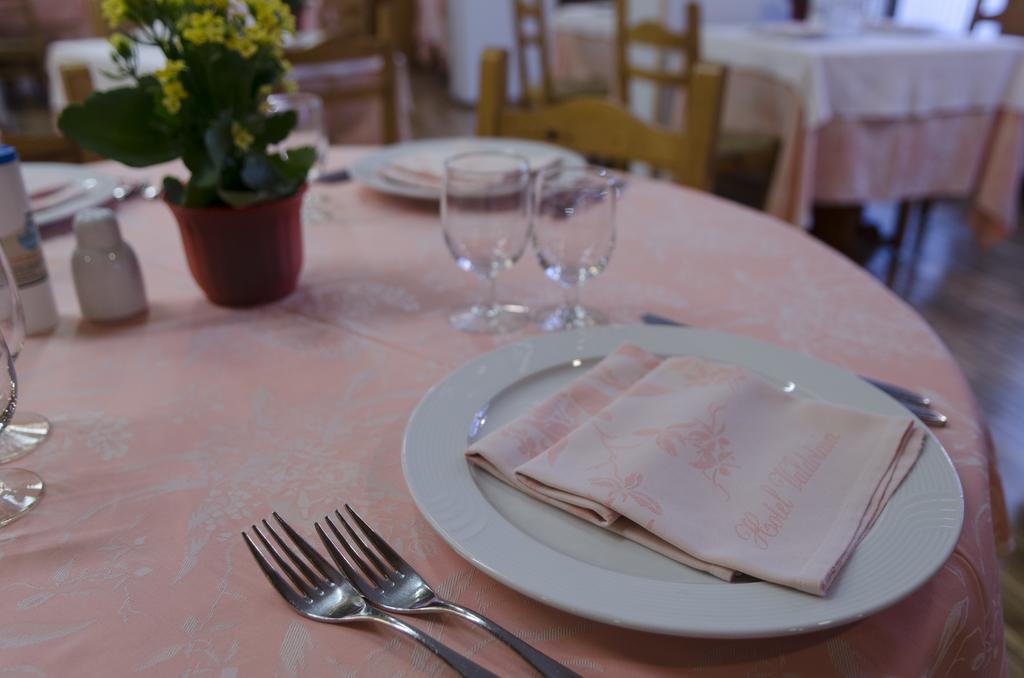 Hotel Valdotain Villeneuve Kültér fotó