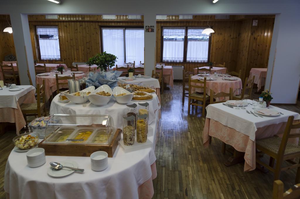 Hotel Valdotain Villeneuve Kültér fotó