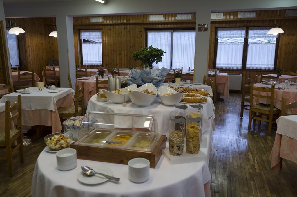 Hotel Valdotain Villeneuve Kültér fotó