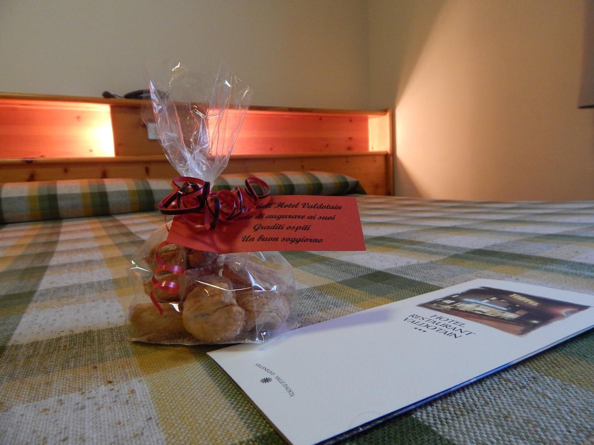 Hotel Valdotain Villeneuve Kültér fotó