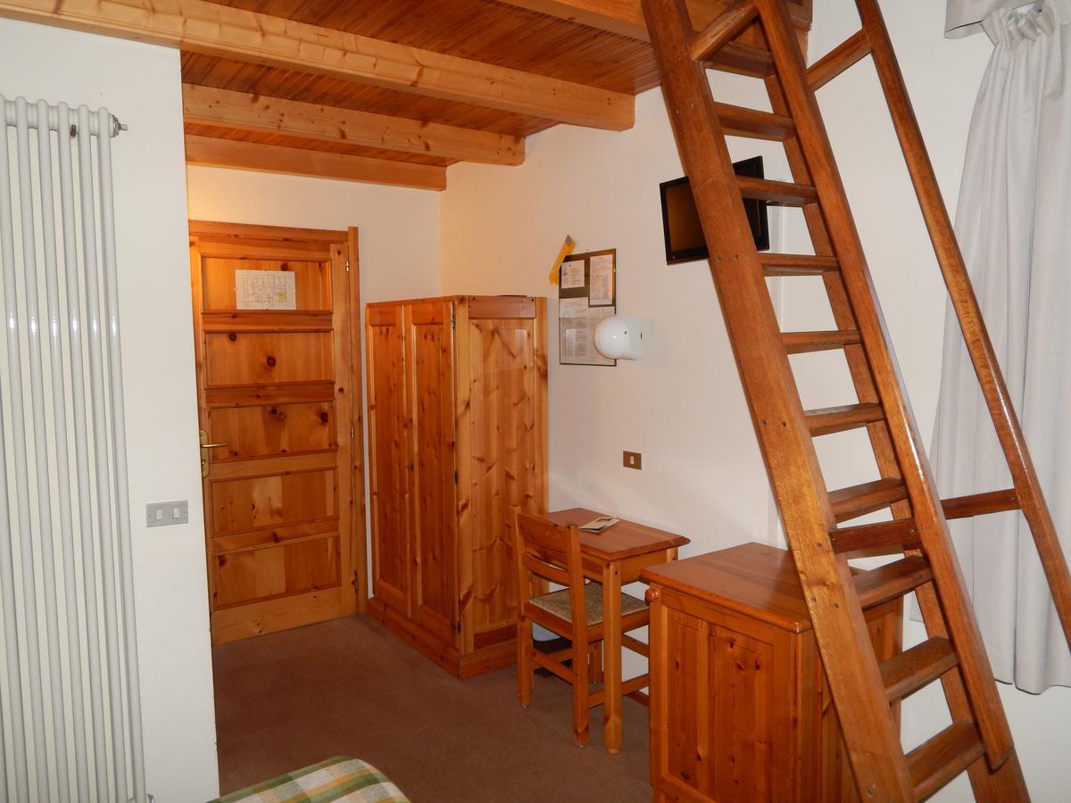 Hotel Valdotain Villeneuve Kültér fotó
