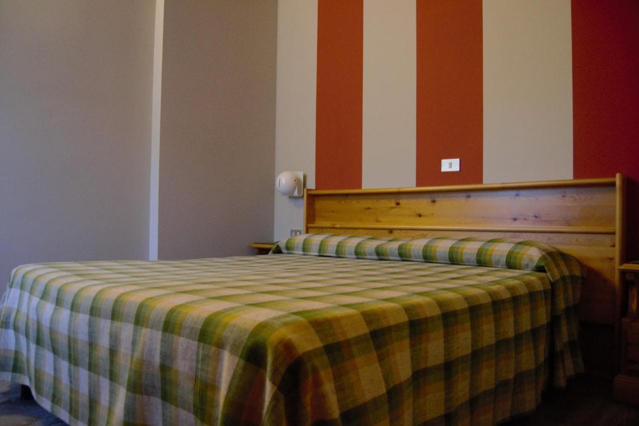 Hotel Valdotain Villeneuve Kültér fotó