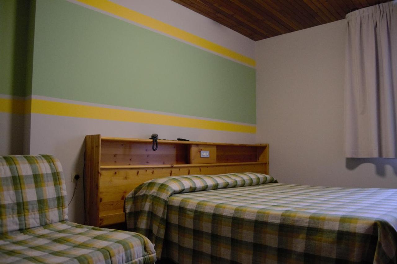 Hotel Valdotain Villeneuve Kültér fotó